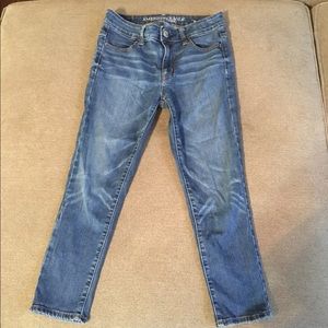 American Eagle size 2 cropped jeans
